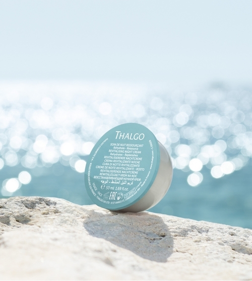 Eco-refill revitalising night treatment